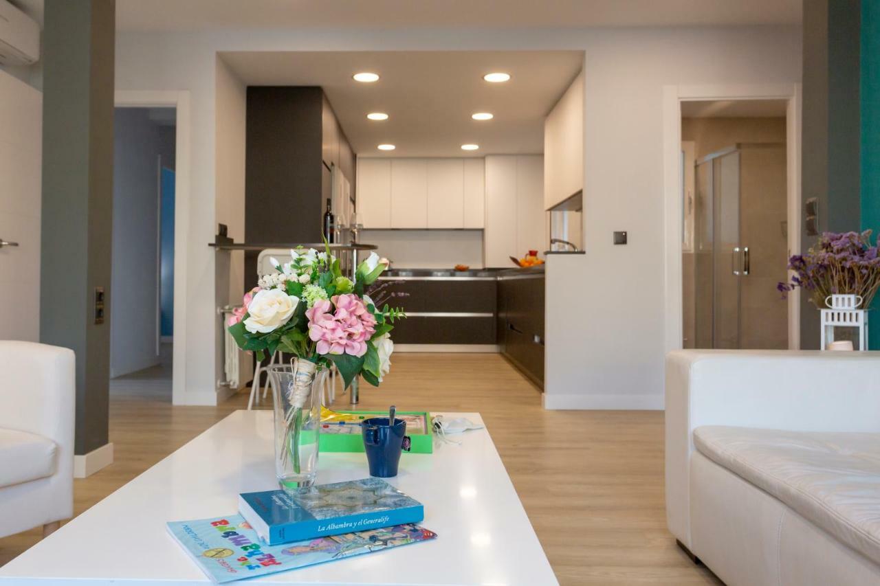 Gran Via Deluxe Apartment Гранада Екстериор снимка