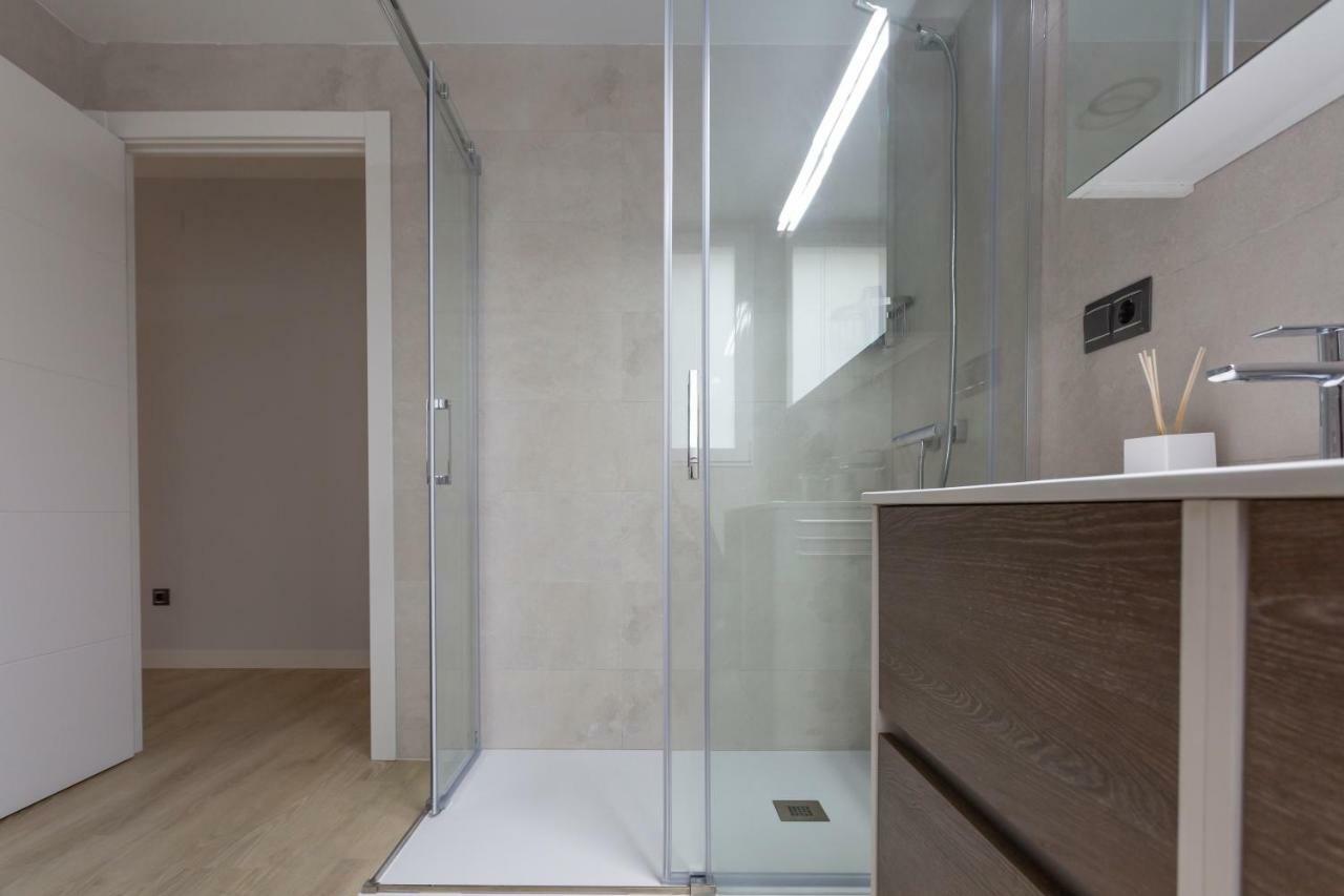 Gran Via Deluxe Apartment Гранада Екстериор снимка